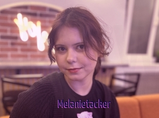 Melanietacker