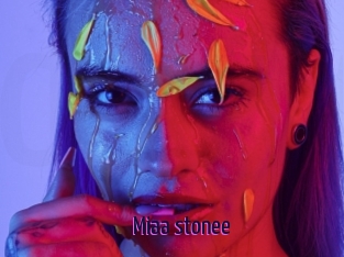 Miaa_stonee