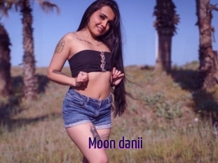 Moon_danii