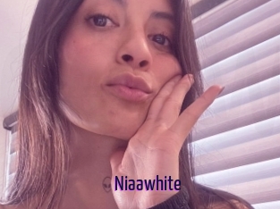 Niaawhite