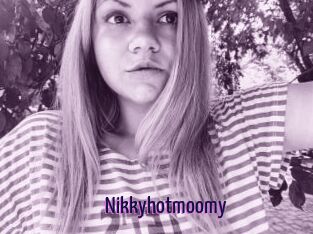 Nikkyhotmoomy