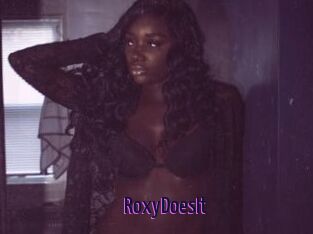RoxyDoesIt